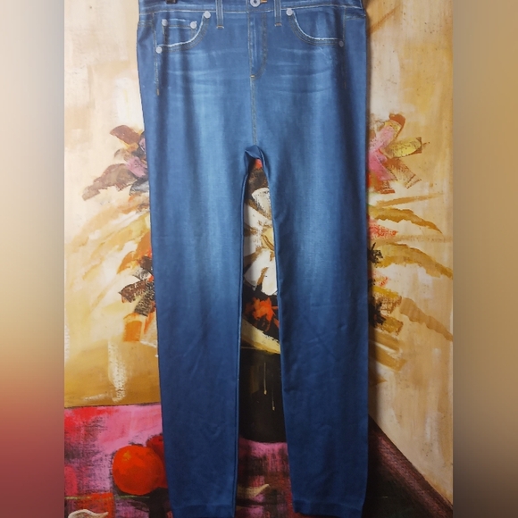 Classic Blue Women's Jeans - Picture 1 of 6